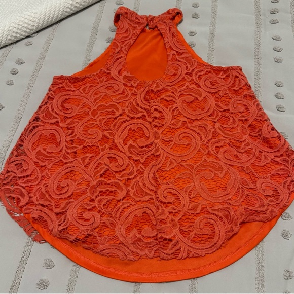 RUE 21 salmon color lace juniors tank top. - Picture 2 of 3